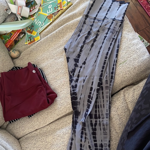 Lululemon Wunder Under High Rise Crop - Picture 2 of 3